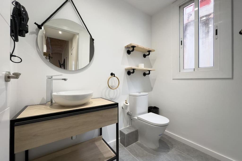 Bebarceloner Sants Apartments - 2 Bedrooms المظهر الخارجي الصورة